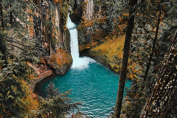 Zeitraffer Foto eines Wasserfalls